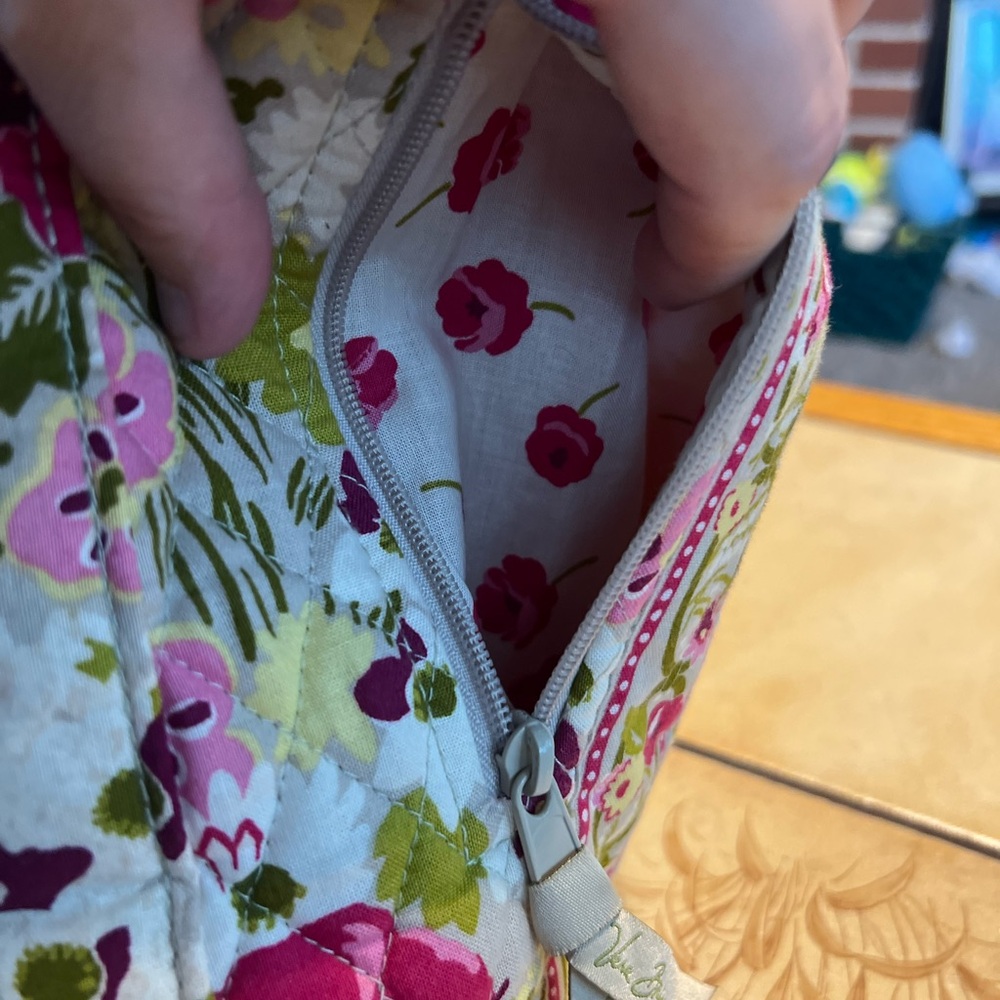 Vera Bradley ‘Make Me Blush’ Quilted Shoulder Bag - Picture 5 of 10